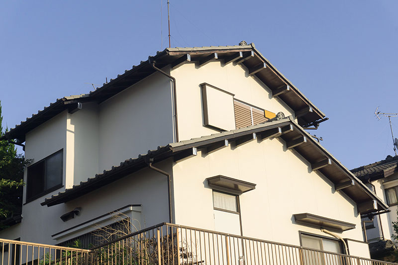 大阪市の実家が空き家に？相続した家の管理リスクと売却タイミングの判断基準